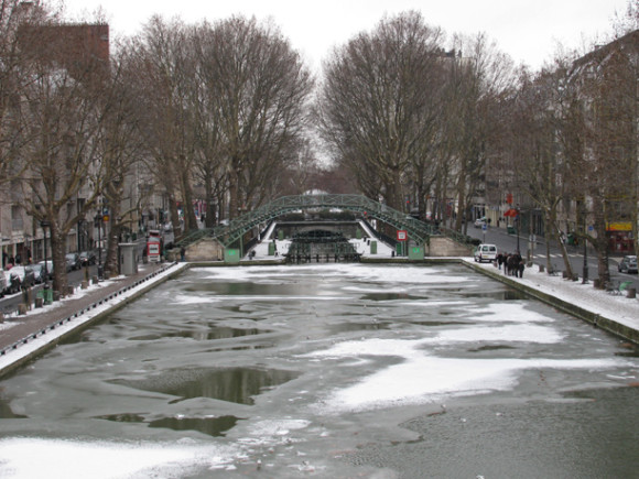 ice on canal St Martin