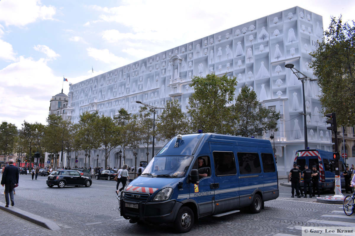 DIOR tourne la page sur les Champs-Elysées - IC Le Mag