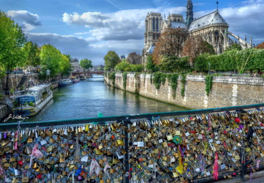 Paris Bridge's Love Locks Are Taken Down - The New York Times