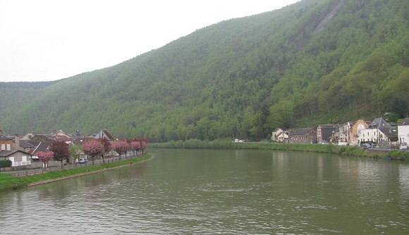 Crossing the Meuse in a misty May morning. GLK.