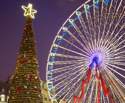 Looking up from Lille's Grand'Place at Christmastime. (c) Laurent Ghesquière