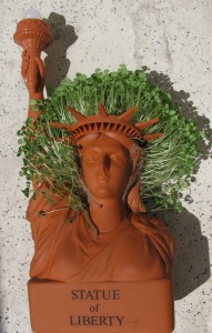 The author's Statue of Liberty Chia on the 4th of July, Paris 2011. Photo GLK.