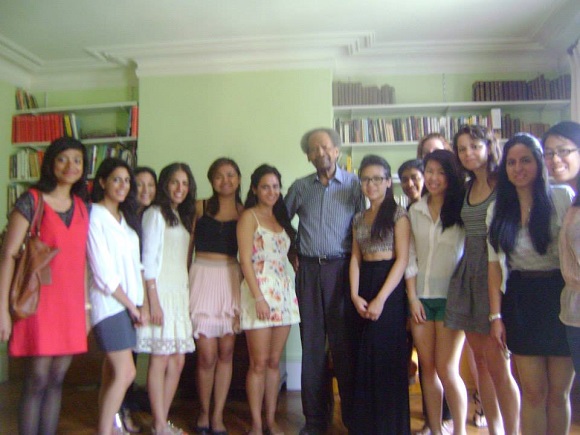 James Emanuel with Janet Hulstrand’s Paris Literary Adventure students during his final guest appearance, July 2013.