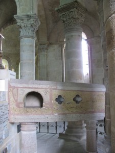Tomb of Saint Menoux. Photo GLK.