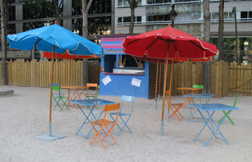 Paris Plage along Bassin de la Villette. 