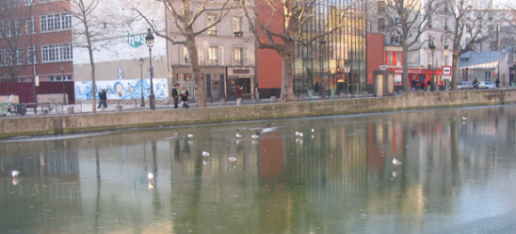 Ice, seagulls, Canal Saint Martin