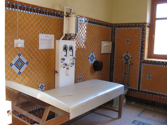 Treatment room at the Grands Thermes. Photo GLK.