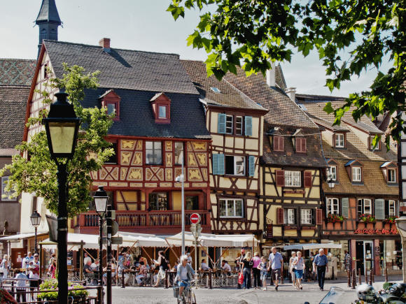 Half-timbered building in Colmar in summer. © Colmar Tourist Office.