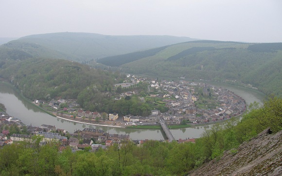 A loop of the Meuse at Monthermé. Photo GLK: