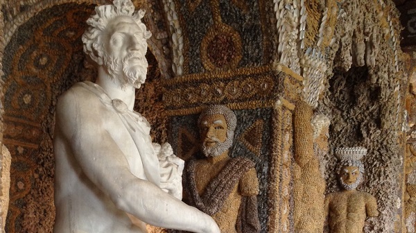 Grotto of the Batie d'Urfé, Saint-Etienne-le-Molard, Loire. Photo Corinne LaBalme.