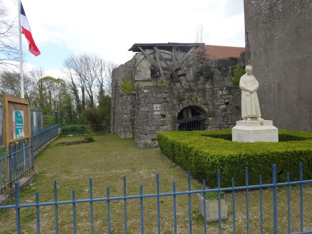 Hattonchatel historical monument and WWI monument