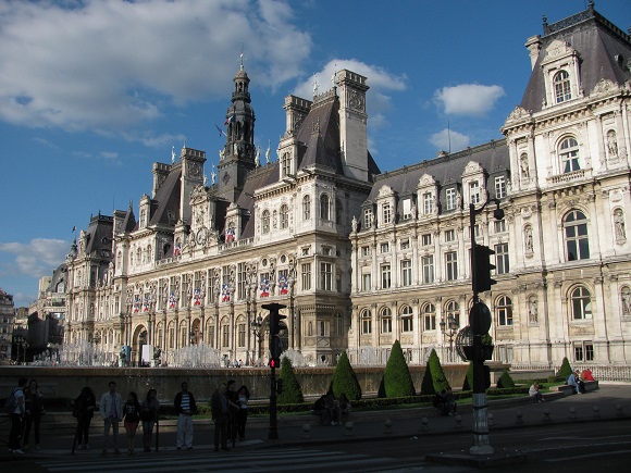 City Hall (Hôtel de Ville) of Paris. Photo GLKraut.