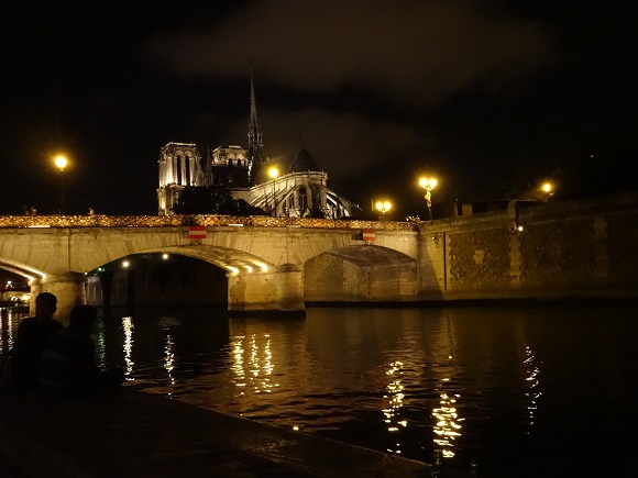 Paris by night-tete-a-tete by the Seine-GLKraut