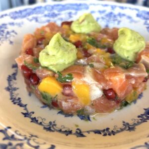 Sea bass tartare at Boù, Saint Tropez. Photo CS.