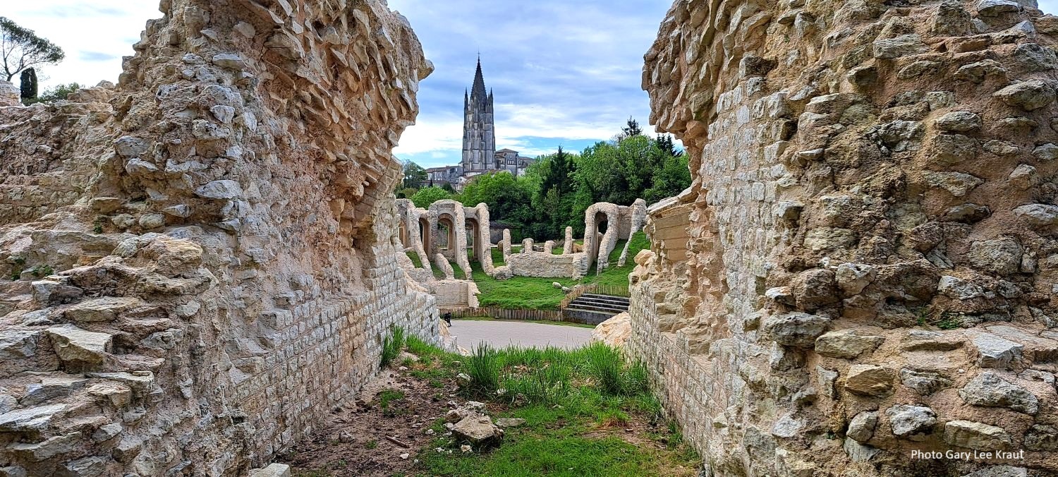 The arena (amphitheater) of Saintes, view from a vomitory - GLK